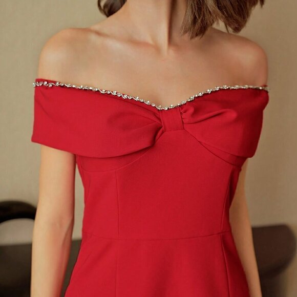 Red Elegant Women's Off Shoulder Rhinestone Trim Ruched Bust Dress - Picture 3 of 8